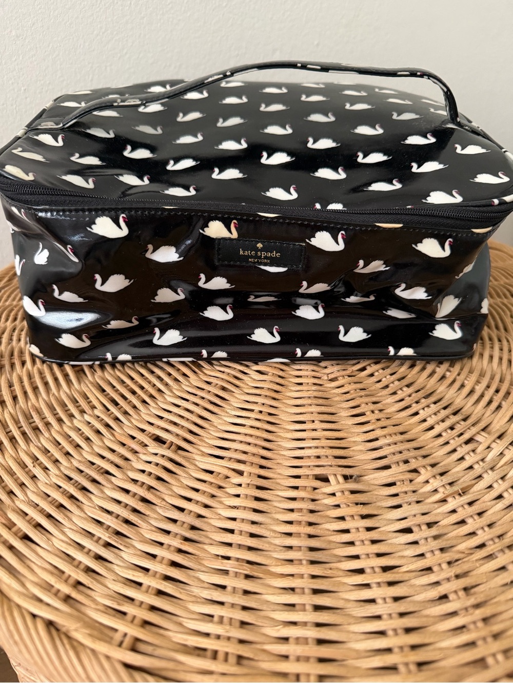 Kate Spade New York Swan Print Train Case Cosmetic Makeup Travel Organizer